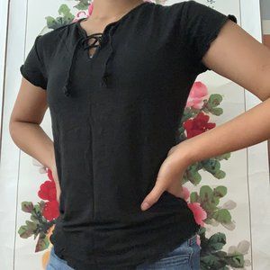 ESPRIT lettuce trim black tee